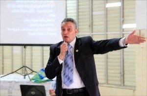 أشرف العيسوي