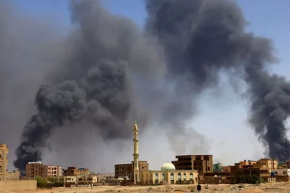 لماذا العجز أمام مأساة السودان؟! - محمد سليم قلالة - الشروق