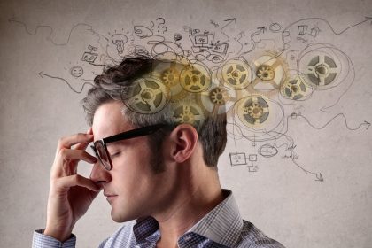 سيكولوجية الغباء = الأبعاد النفسية والمعرفية والاجتماعية (الإنسان حين يعطل عقله طوعًا أو كرهًا) - محمد عاشور صادق - بصائر