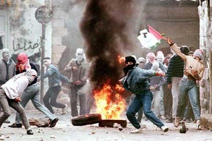 ما بقي من تلك الأيام.. نظرة في القطيعة مع الانتفاضة الأولى - ساري عرابي - فلسطين اليوم