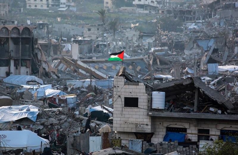 رغم عراقيل الاحتلال وانتهاكاته.. غزة تبدأ رحلتها نحو التعافي والبناء! - أحمد عبد الرحمن – الرسالة نت