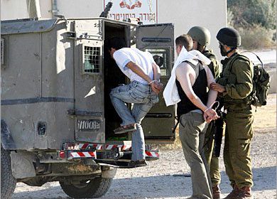 جيش-الاحتلال-يعتقل-فلسطينيين-فى-الضفة-الغربية